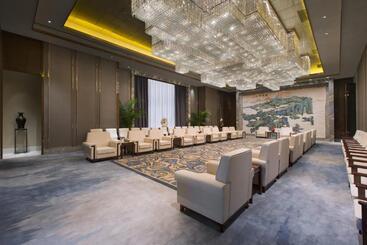 هتل Wanda Vista Kunming