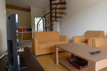 Iris House Resort