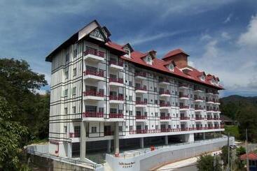 Iris House Resort