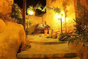 Larina Cave Otel