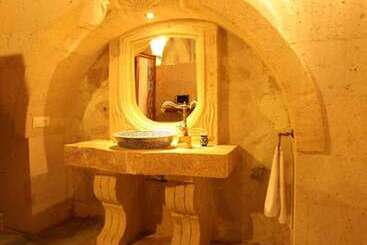 Larina Cave Otel
