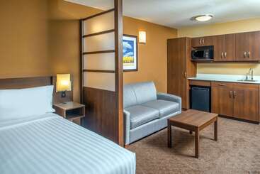 Microtel Inn & Suites By Wyndham Red Deer
