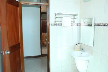 Safina Hotel & Apartments