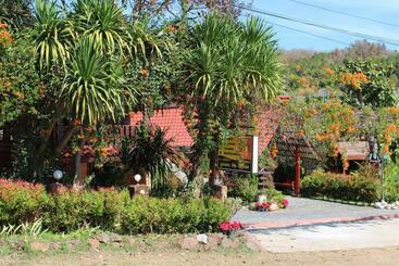 住宿加早餐 Phuphet Hill Resort