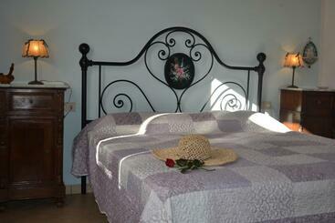 هتل Podere S.giulia   Casale S.giulia