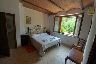 هتل Podere S.giulia   Casale S.giulia