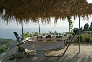 Piqeras Relax Guest House - Lukova