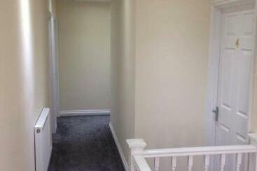هاستل Airport Tavern Accommodation