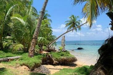 هتل Ensueños Natural Reserve Little Corn Island Nicaragua