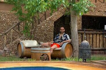 בית מלון כפרי Riad Des Vieilles Charrues