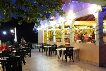 هتل Sunset Bay Club All Inclusive