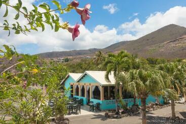 هتل Sunset Bay Club All Inclusive
