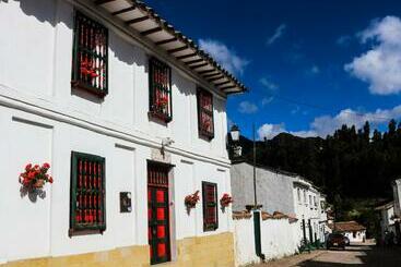 پانسیون Otti Colonial
