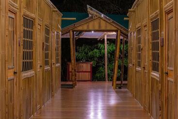 هاستل La Cotinga Biological Station