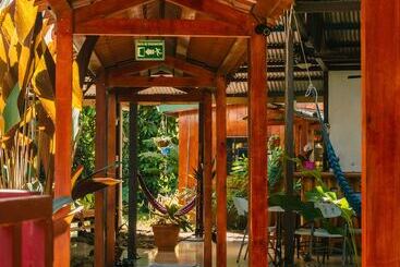 Corcovado Foundation Biohostel