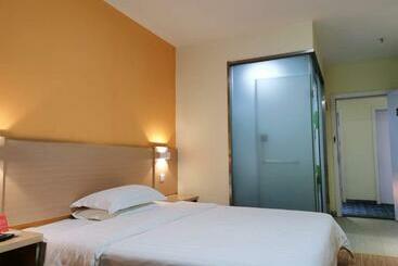 هتل 7days Inn Yongzhou Central Hospital