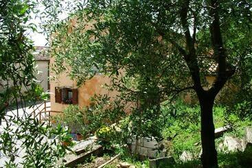 هتل Agriturismo La Scuderia