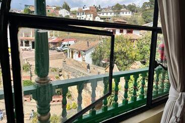 هتل Calicanto Real Cafe Museo
