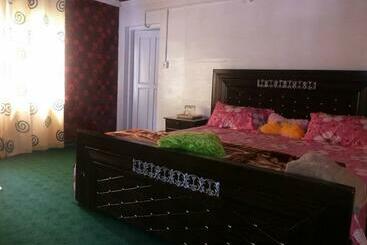 هتل Kashmir Lodge