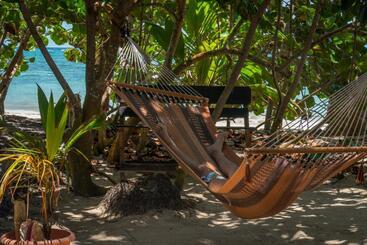هتل Little Corn Island Beach And Bungalow