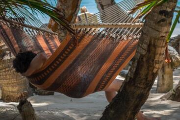 هتل Little Corn Island Beach And Bungalow