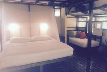 هتل Little Corn Island Beach And Bungalow