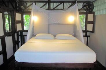 هتل Little Corn Island Beach And Bungalow