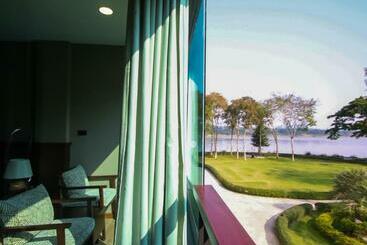 هتل River Tree Resort