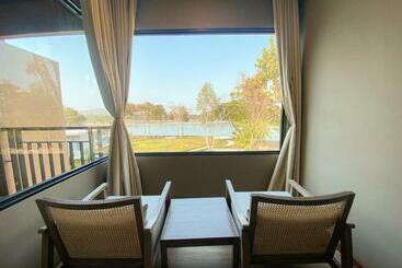هتل River Tree Resort