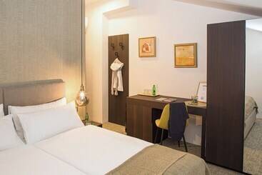 پانسیون Aldilà Art Rooms, Apartment And Vacation House