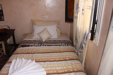 פנסיון Riad Gabsi Dades