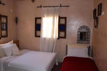 פנסיון Riad Gabsi Dades