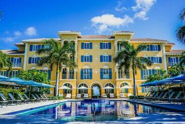 Villa Renaissance Unit 501 Grace Bay Beach
