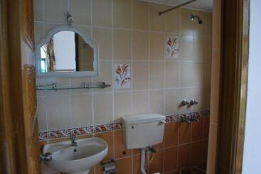 تختخواب و صبحانه Albuquerque Betterhomes, Goa