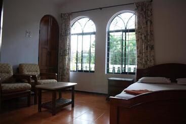 تختخواب و صبحانه Albuquerque Betterhomes, Goa