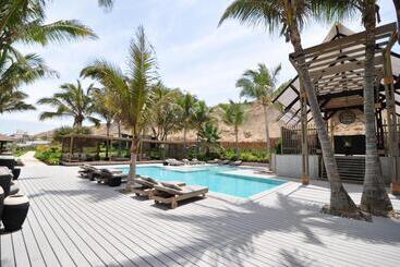 هتل Arennas Mancora