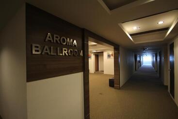 هتل Aroma