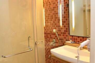 هتل Comfort Inn Prince
