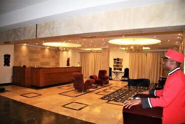 هتل The Country Lodge