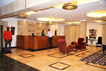 هتل The Country Lodge