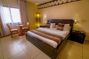 هتل The Country Lodge