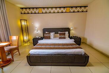 هتل The Country Lodge