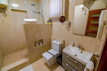 هتل The Country Lodge