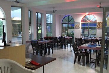酒店 Eurostar Inn