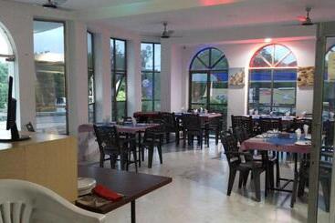 酒店 Eurostar Inn