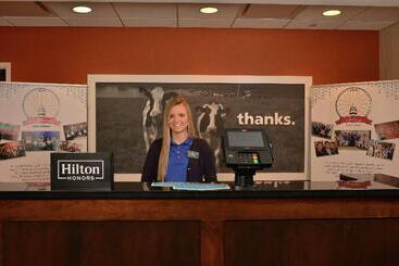 هتل Hampton Inn Springfieldsoutheast