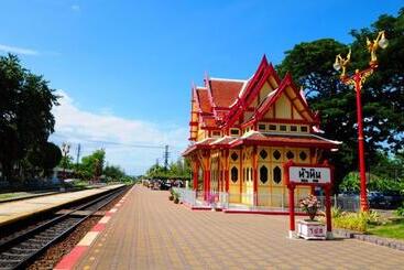 هتل Hua Hin Avenue