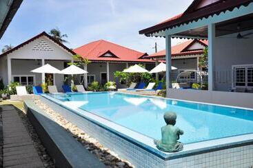 هتل Langkawi Chantique