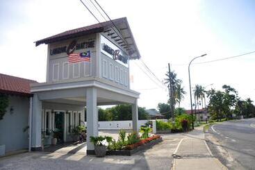 هتل Langkawi Chantique