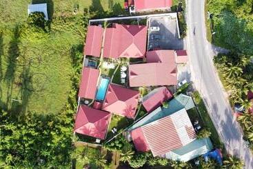 هتل Langkawi Chantique